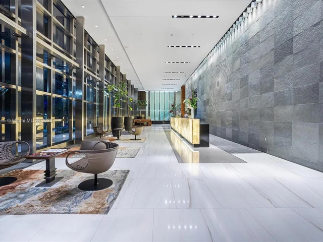 1425 Brickell Ave, Miami FL 33131