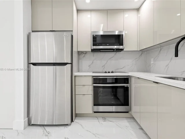 215 NE 16th Ave # 105, Fort Lauderdale FL 33301