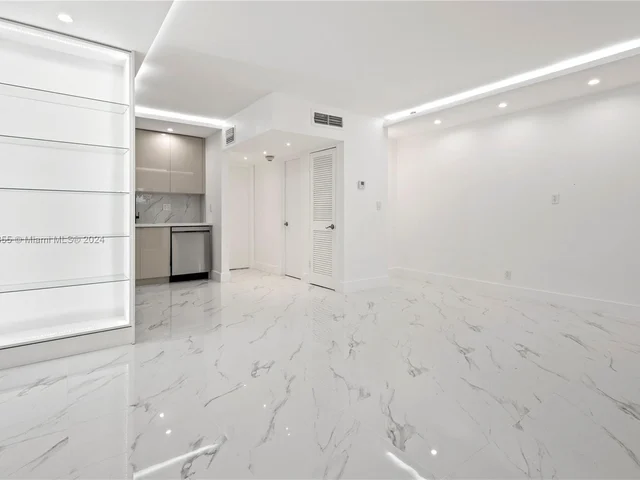 215 NE 16th Ave # 105, Fort Lauderdale FL 33301