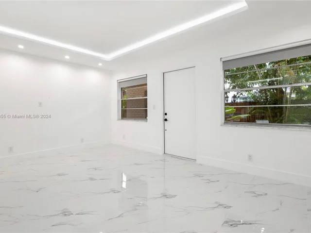 215 NE 16th Ave # 105, Fort Lauderdale FL 33301