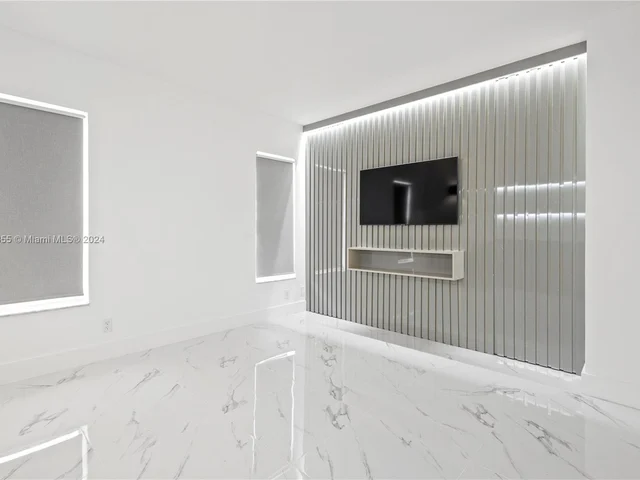 215 NE 16th Ave # 105, Fort Lauderdale FL 33301