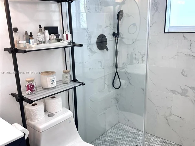 923 SW 13th Ct, Miami FL 33135