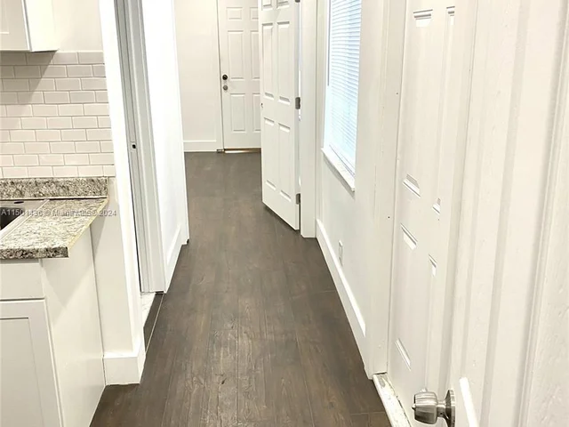 923 SW 13th Ct, Miami FL 33135