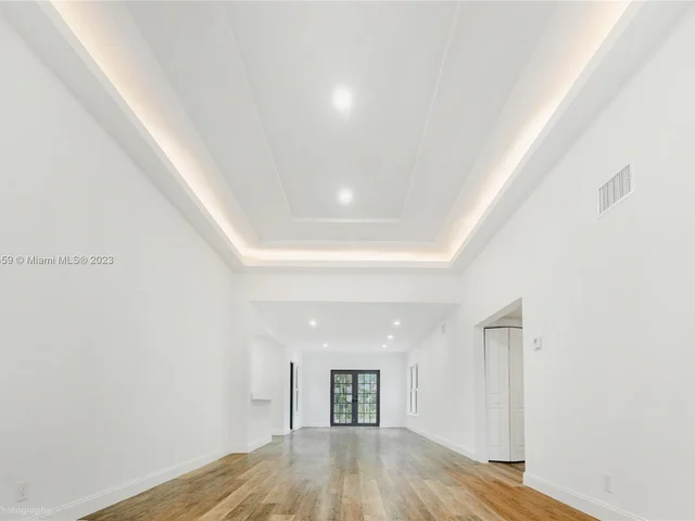 311 NE 90th St, Miami FL 33138