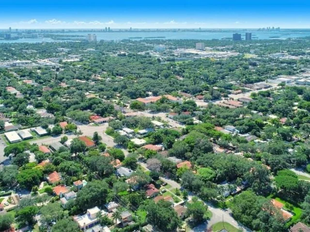 311 NE 90th St, Miami FL 33138