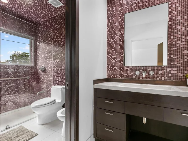 1606 S Bayshore Dr, Miami FL 33133