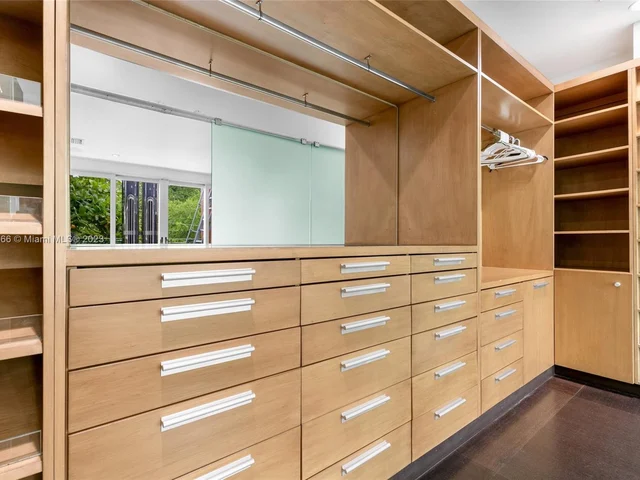 1606 S Bayshore Dr, Miami FL 33133