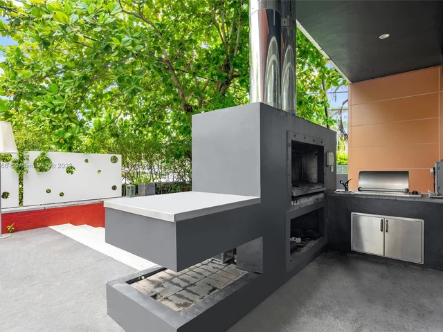 1606 S Bayshore Dr, Miami FL 33133