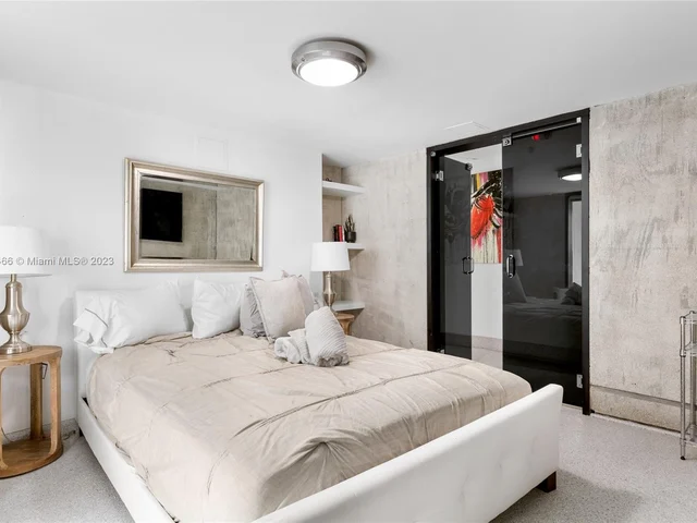 1606 S Bayshore Dr, Miami FL 33133