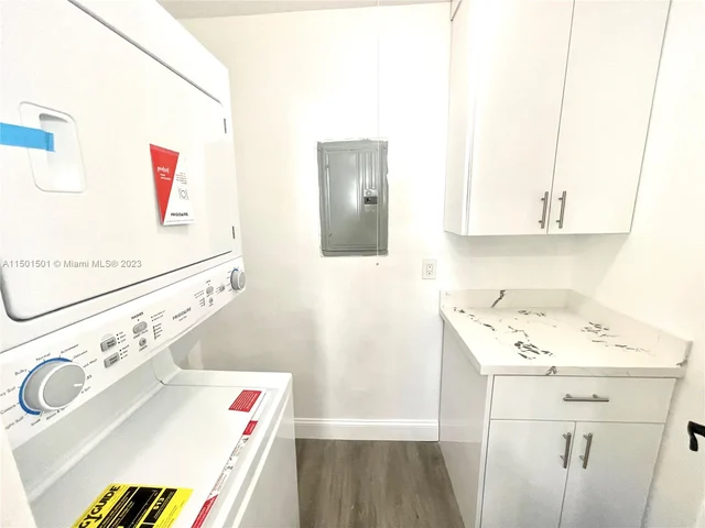 2210 Cody St, Hollywood FL 33020