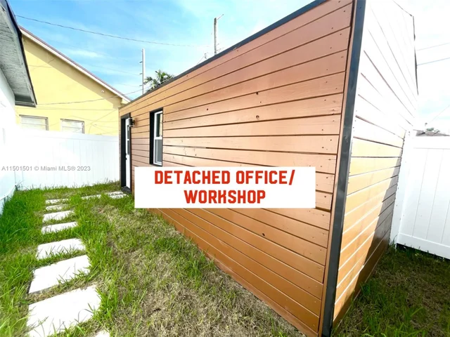 2210 Cody St, Hollywood FL 33020