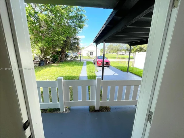 2210 Cody St, Hollywood FL 33020