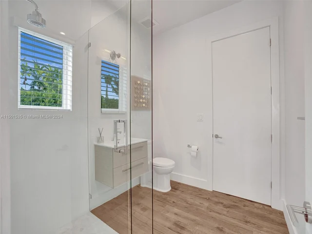 5180 La Gorce Dr, Miami Beach FL 33140