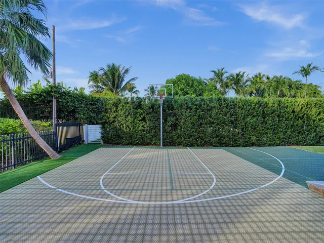 5180 La Gorce Dr, Miami Beach FL 33140