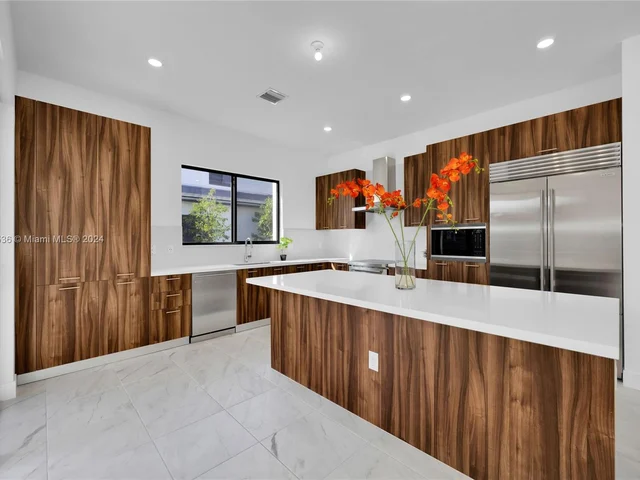 12116 SW 82 PL, Miami FL 33156