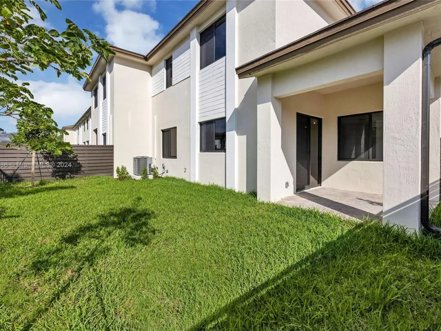 12116 SW 82 PL, Miami FL 33156