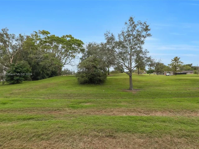 2495 SW 82nd Ave # 204, Davie FL 33324