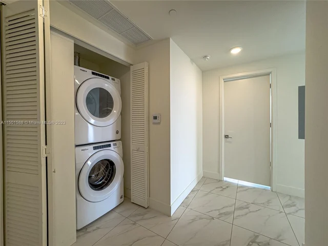 2000 Metropica Way # 2009, Sunrise FL 33323