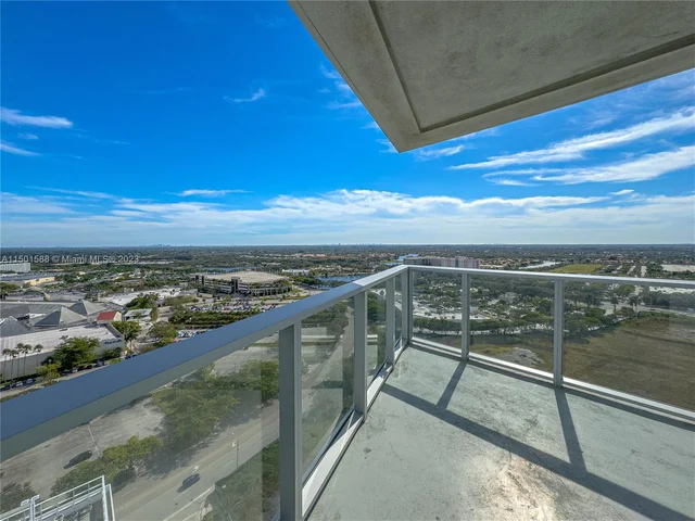 2000 Metropica Way # 2009, Sunrise FL 33323