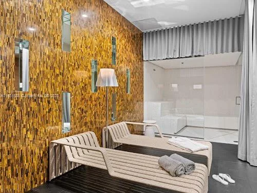 2000 Metropica Way # 2009, Sunrise FL 33323