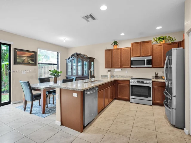 4126 NE 21st Ct, Homestead FL 33033