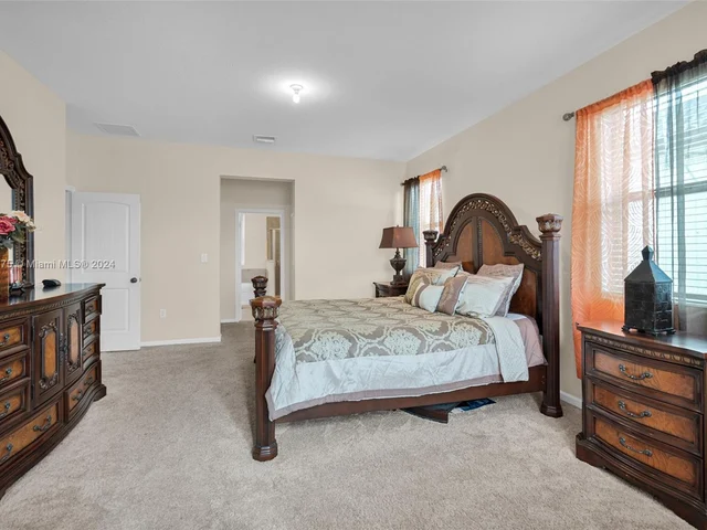 4126 NE 21st Ct, Homestead FL 33033