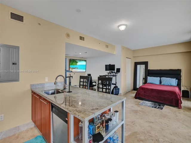 185 SW 7th St # 1600, Miami FL 33130