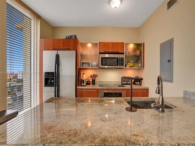 185 SW 7th St # 1600, Miami FL 33130