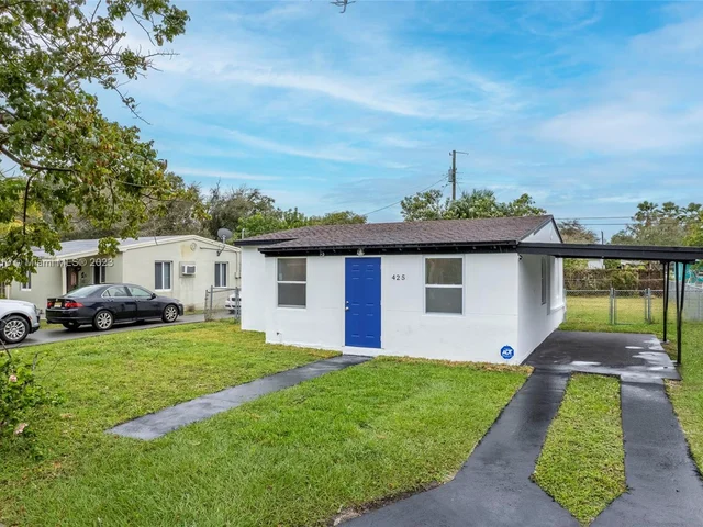 425 NW 14th Way, Fort Lauderdale FL 33311