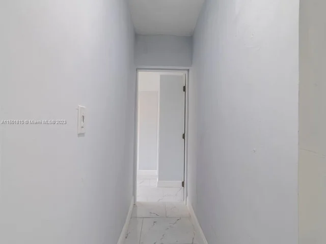 425 NW 14th Way, Fort Lauderdale FL 33311