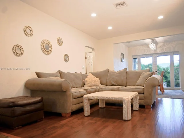 1628 Arthur St, Hollywood FL 33020