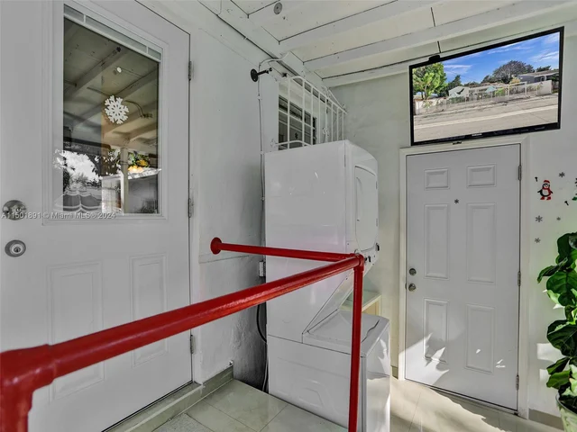 1410 NW 33rd St, Miami FL 33142