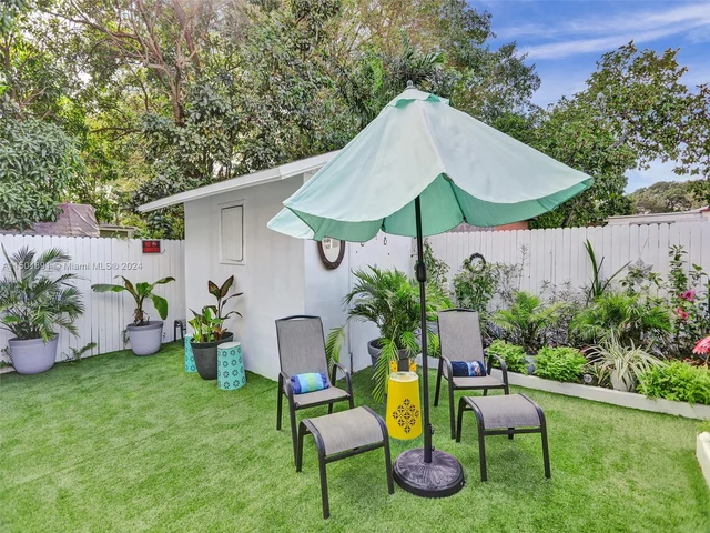 1410 NW 33rd St, Miami FL 33142