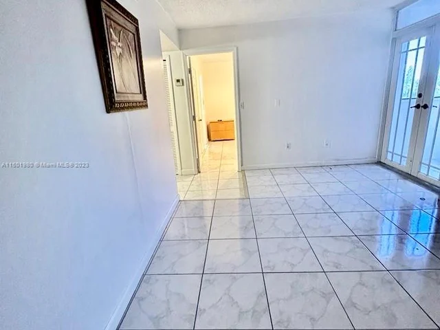 5050 NW 7th St # 411, Miami FL 33126