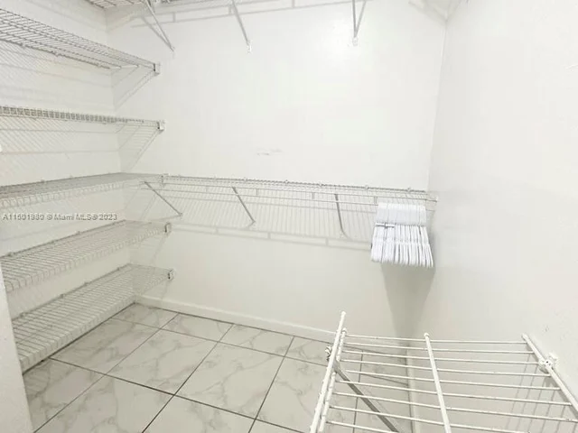 5050 NW 7th St # 411, Miami FL 33126