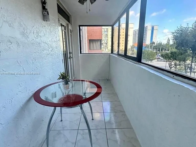 5050 NW 7th St # 411, Miami FL 33126