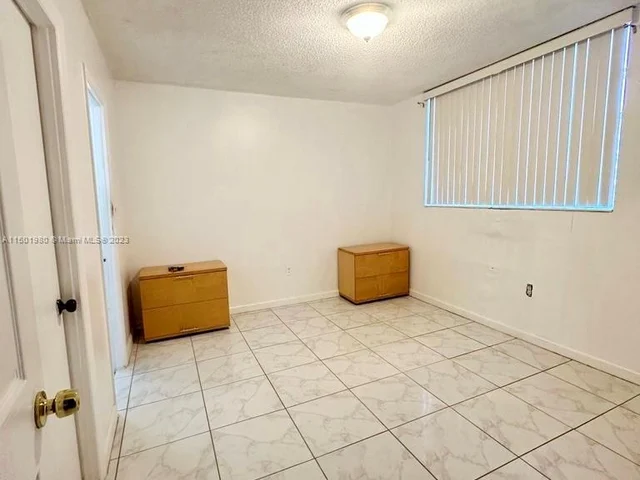 5050 NW 7th St # 411, Miami FL 33126