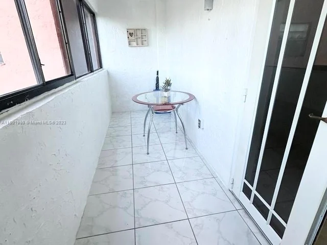 5050 NW 7th St # 411, Miami FL 33126