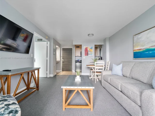 2670 E Sunrise Blvd # 407, Fort Lauderdale FL 33304