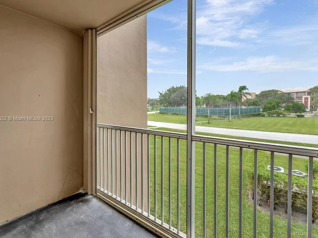 12950 SW 4th Ct # 202H, Pembroke Pines FL 33027
