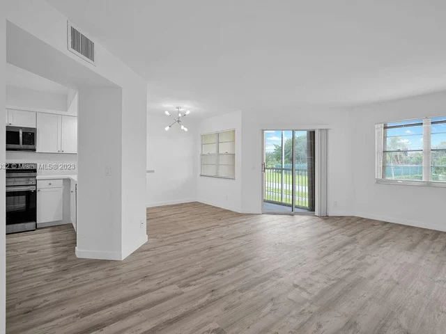 12950 SW 4th Ct # 202H, Pembroke Pines FL 33027