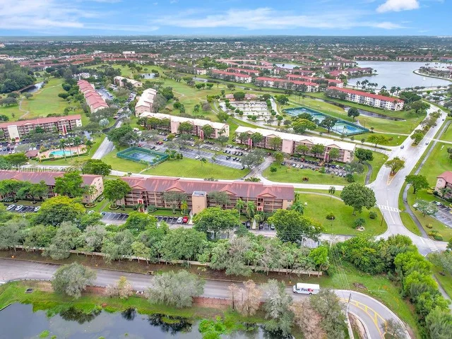 12950 SW 4th Ct # 202H, Pembroke Pines FL 33027