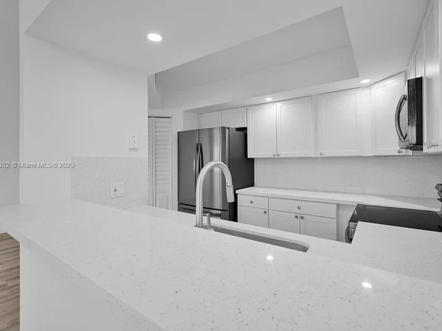 12950 SW 4th Ct # 202H, Pembroke Pines FL 33027