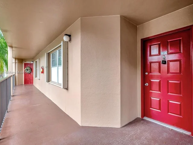 12950 SW 4th Ct # 202H, Pembroke Pines FL 33027