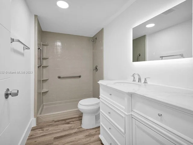 12950 SW 4th Ct # 202H, Pembroke Pines FL 33027