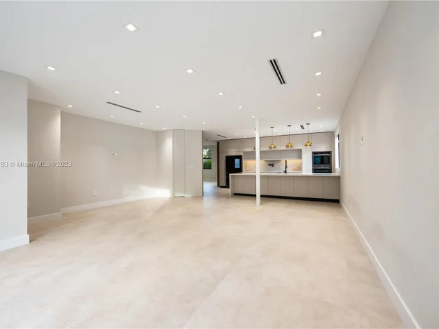 21126 NE 33rd Ave, Aventura FL 33180