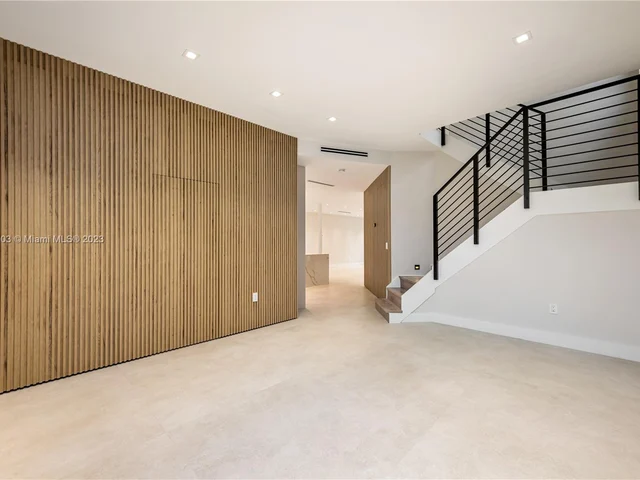 21126 NE 33rd Ave, Aventura FL 33180