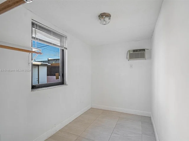 5170 SW 7th St, Miami FL 33134