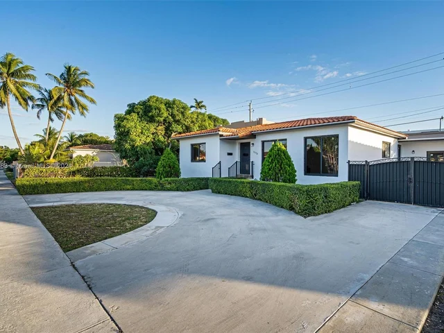 5170 SW 7th St, Miami FL 33134