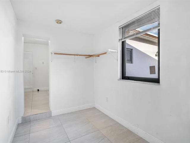 5170 SW 7th St, Miami FL 33134